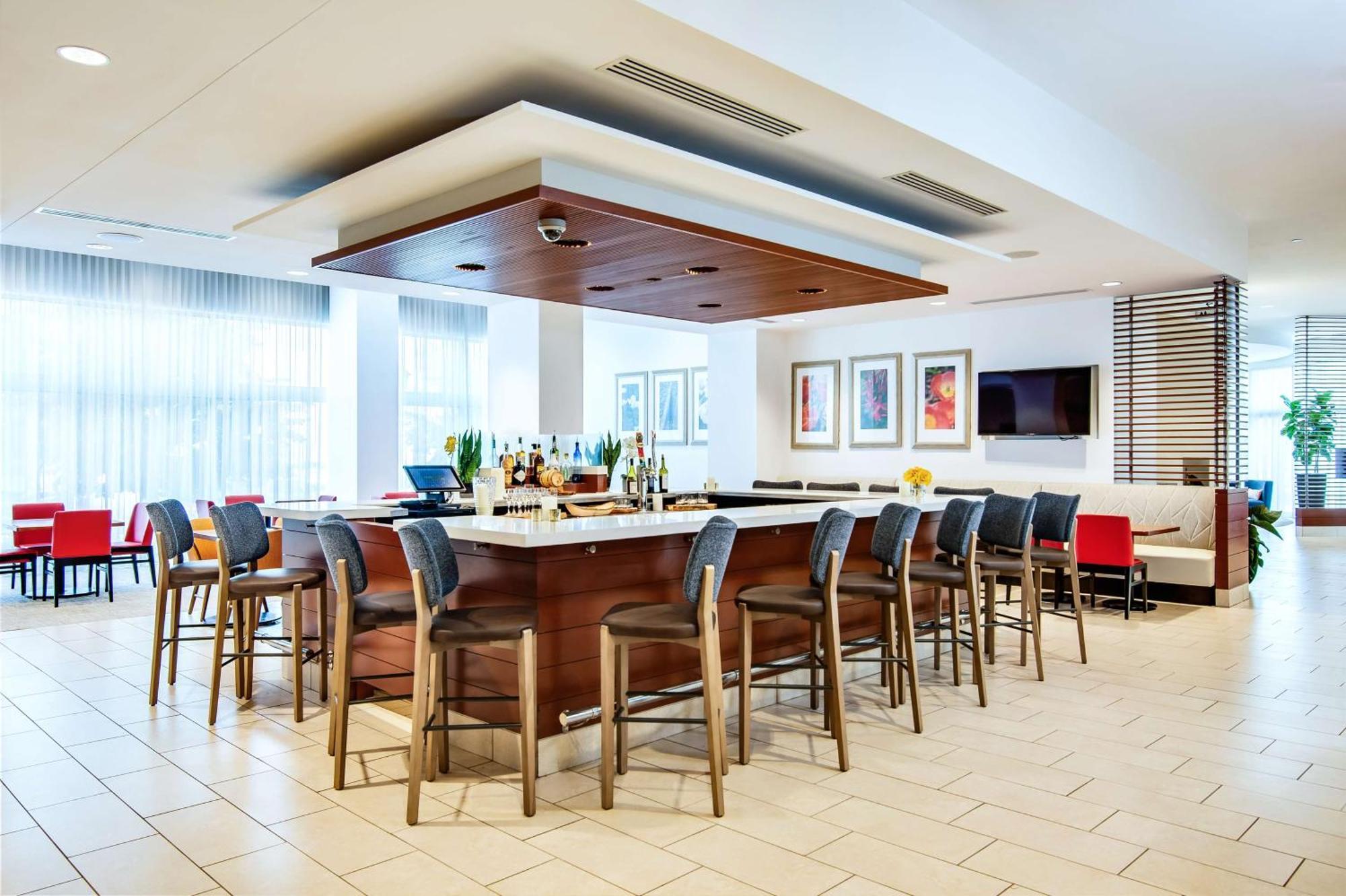 Hilton Garden Old Town National Harbor Hotel