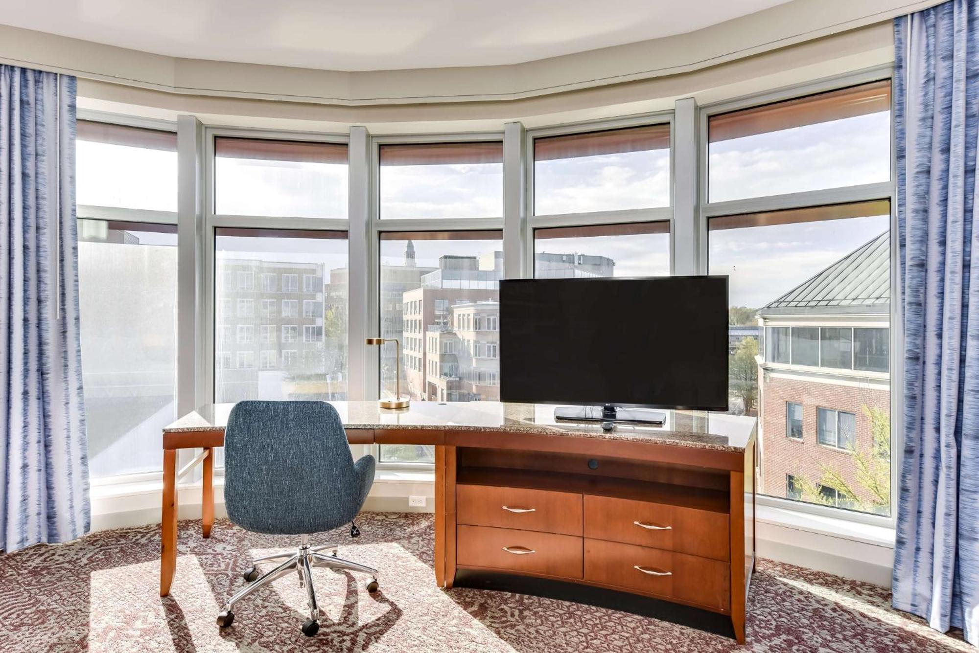 Hilton Garden Old Town National Harbor